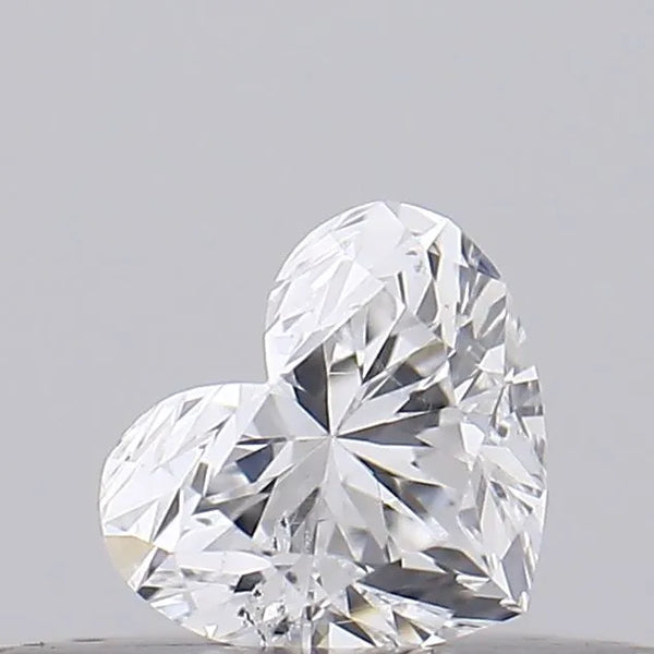 ពេជ្រធម្មជាតិបេះដូង 0.18ct (Color E, Clarity SI2, GIA)